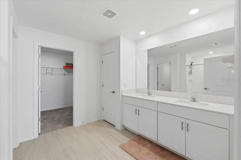 35029 BRACKETT BEND Zephyrhills, FL 33541