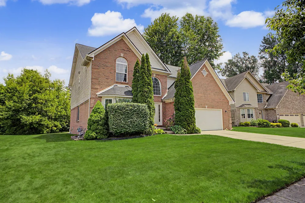 24224 Konarska Drive Brownstown Charter Township, MI 48134
