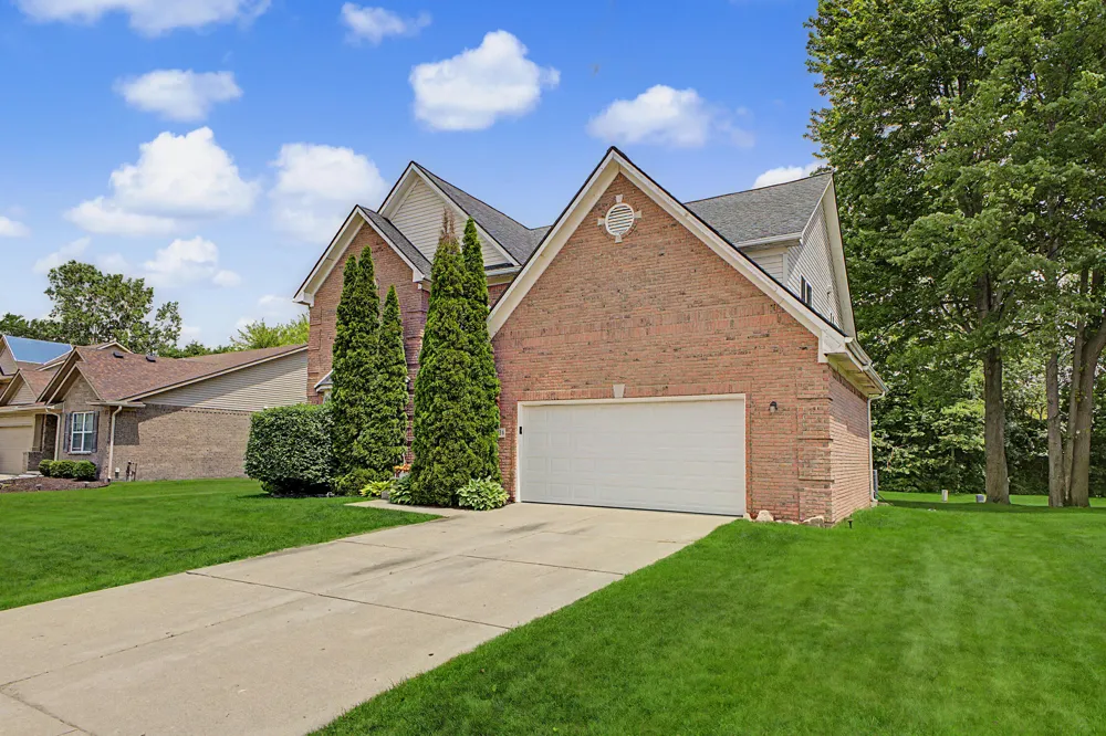 24224 Konarska Drive Brownstown Charter Township, MI 48134
