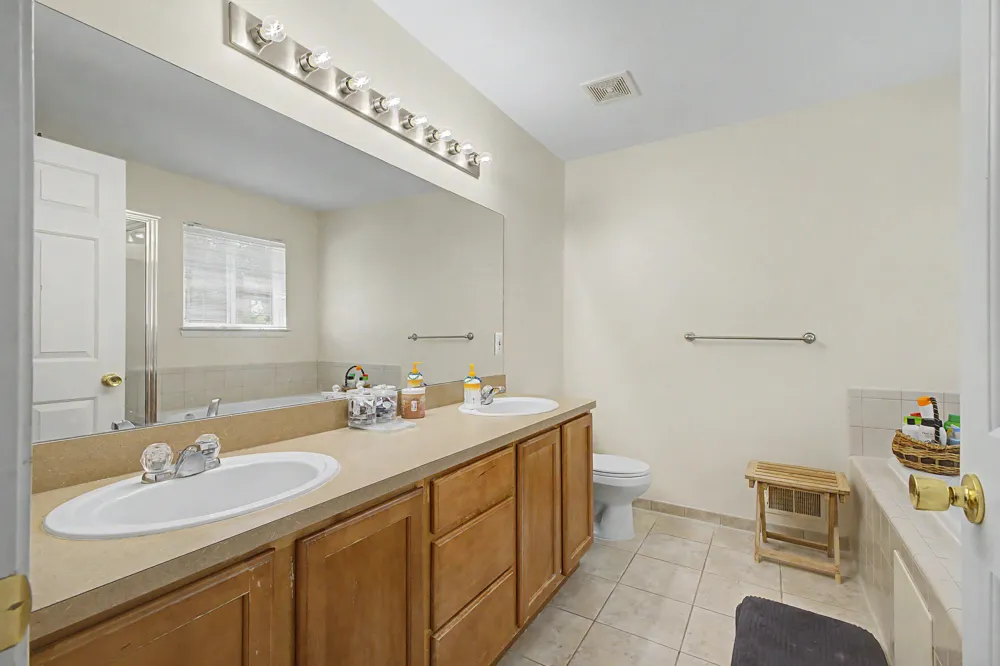 24224 Konarska Drive Brownstown Charter Township, MI 48134