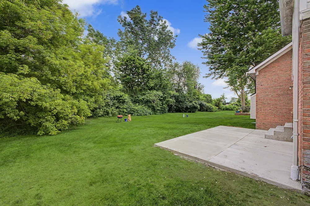 24224 Konarska Drive Brownstown Charter Township, MI 48134