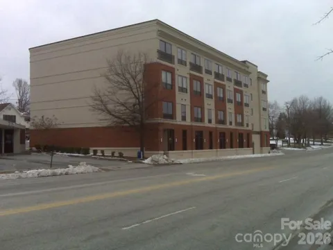 411 W Washington Street #208