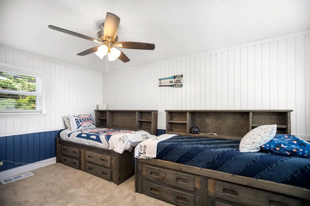 169 County Road 4945 Etoile, TX 75944