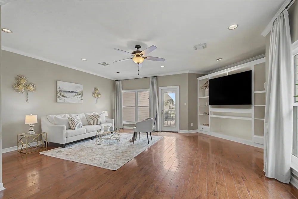 3663 Nasa Parkway #708 Seabrook, TX 77586