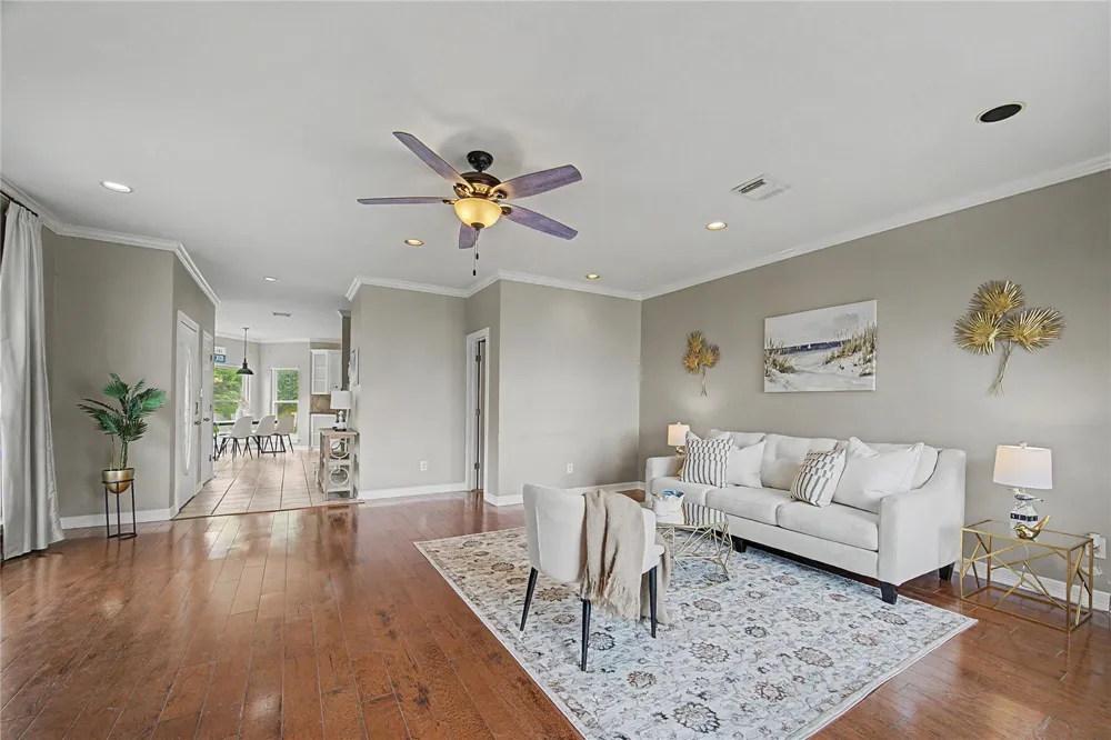 3663 Nasa Parkway #708 Seabrook, TX 77586