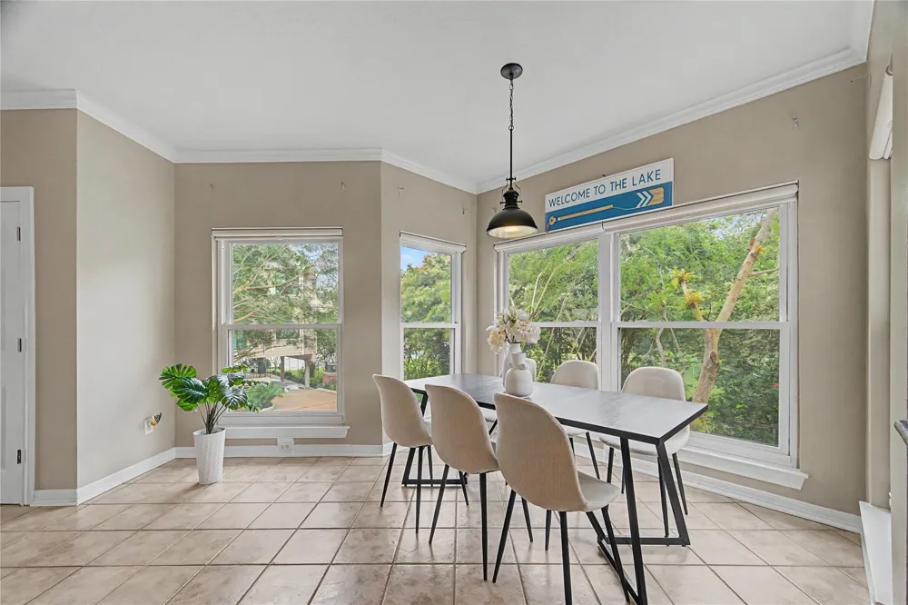 3663 Nasa Parkway #708 Seabrook, TX 77586