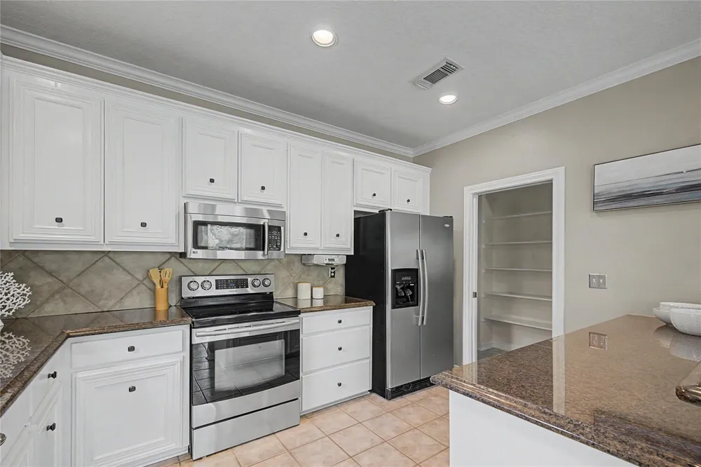 3663 Nasa Parkway #708 Seabrook, TX 77586