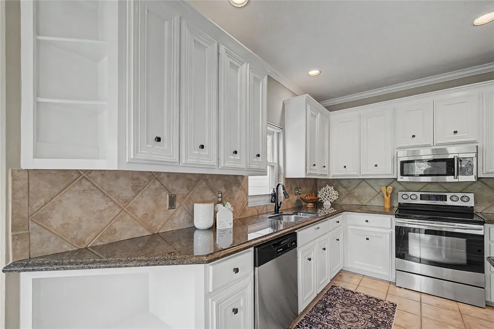 3663 Nasa Parkway #708 Seabrook, TX 77586