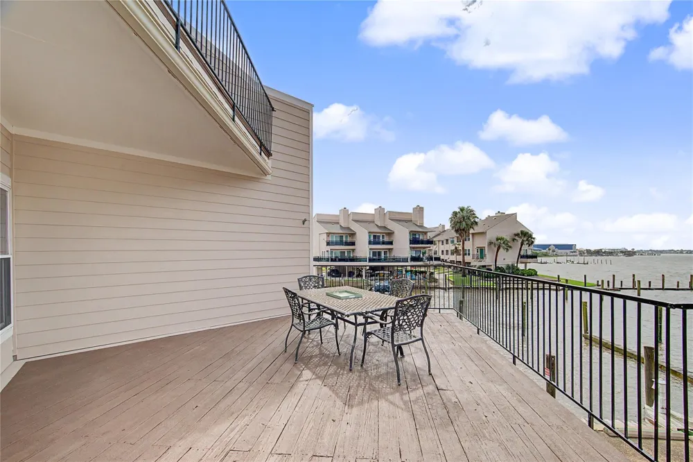 3663 Nasa Parkway #708 Seabrook, TX 77586