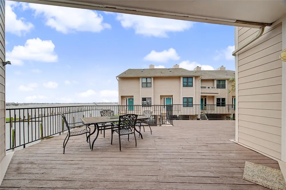 3663 Nasa Parkway #708 Seabrook, TX 77586