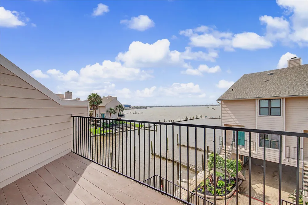 3663 Nasa Parkway #708 Seabrook, TX 77586