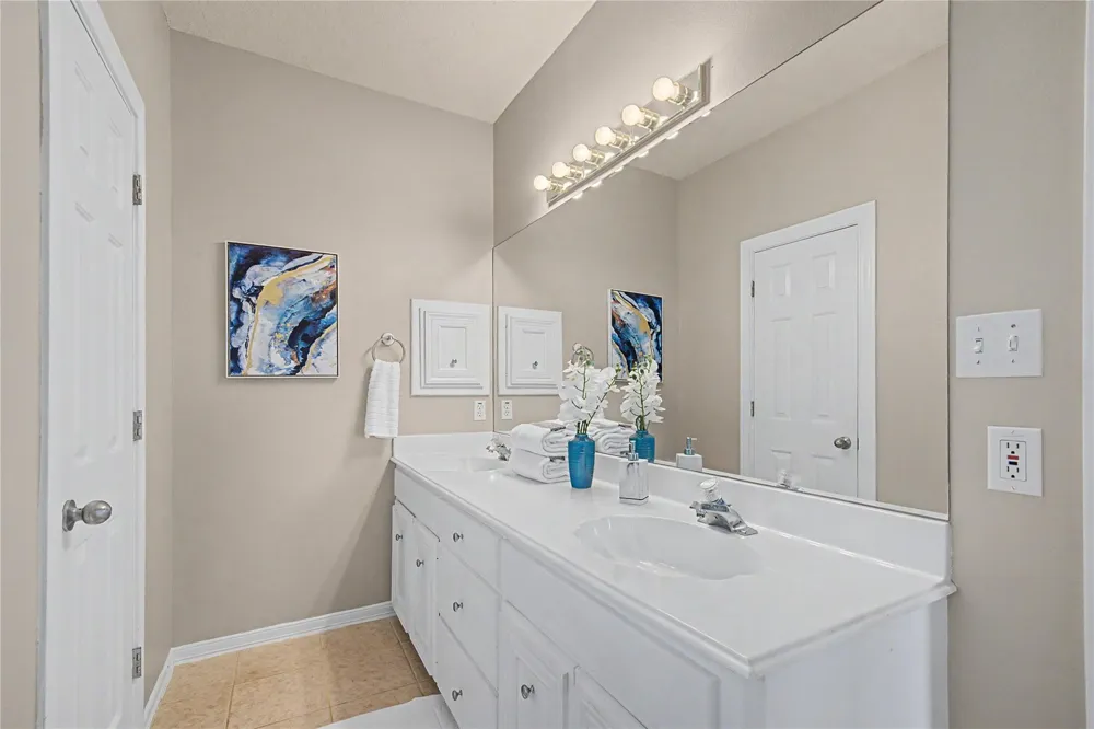 3663 Nasa Parkway #708 Seabrook, TX 77586