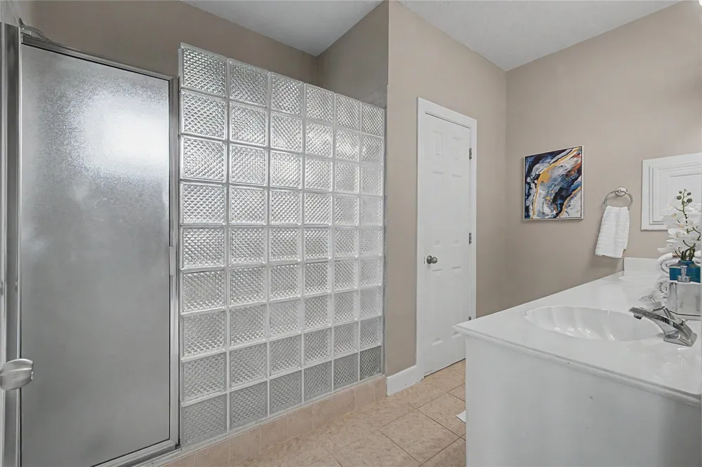 3663 Nasa Parkway #708 Seabrook, TX 77586