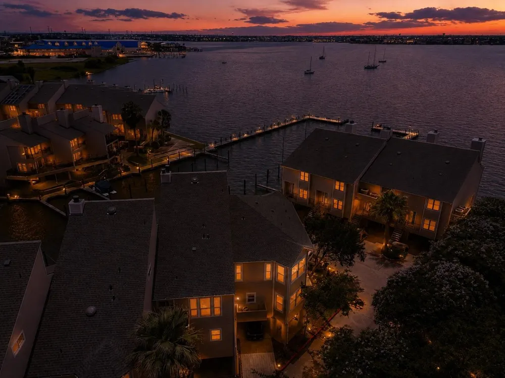 3663 Nasa Parkway #708 Seabrook, TX 77586