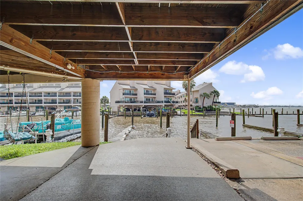 3663 Nasa Parkway #708 Seabrook, TX 77586