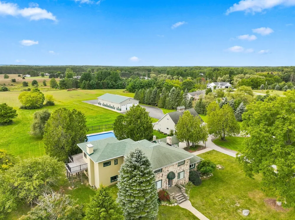 6801 Secor Road Long Lake Township, MI 49685