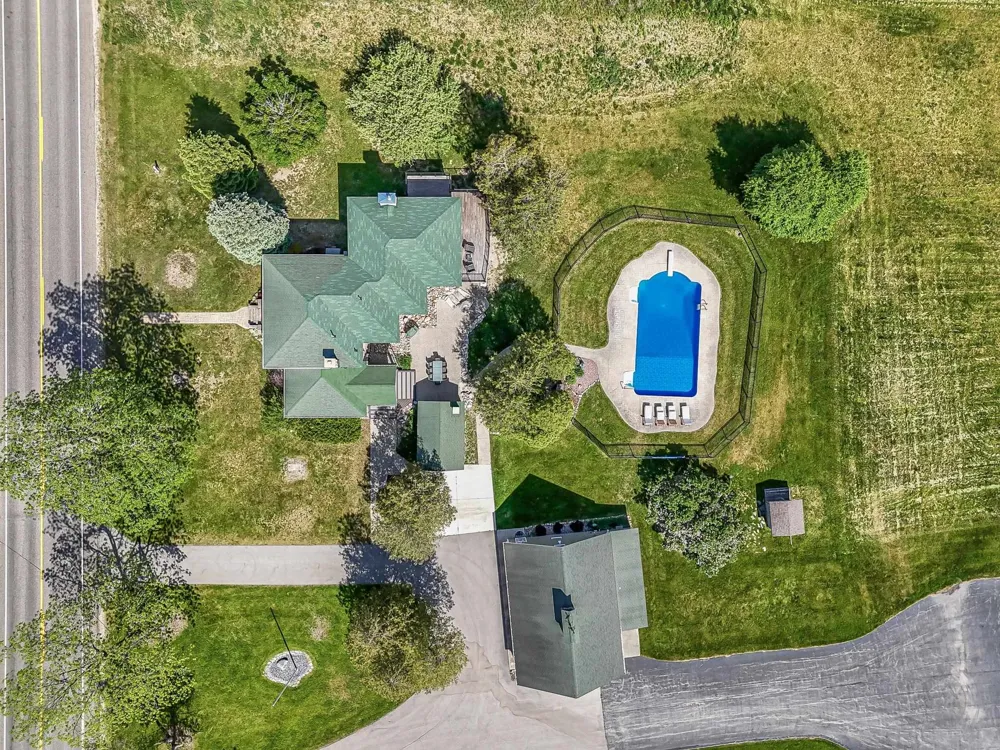6801 Secor Road Long Lake Township, MI 49685