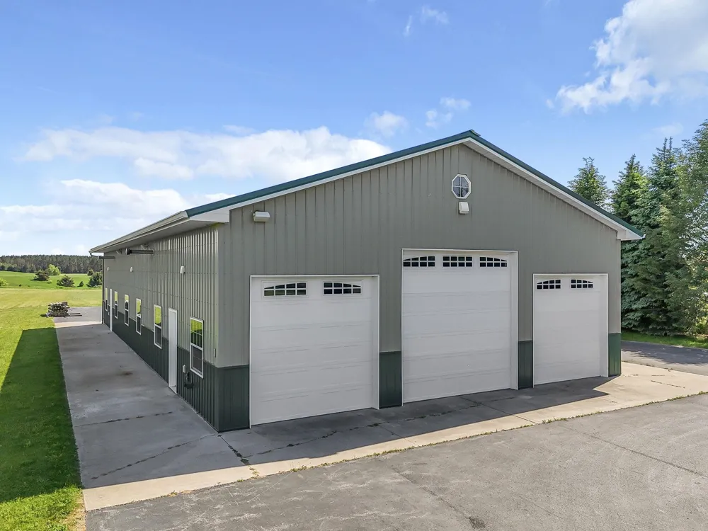 6801 Secor Road Long Lake Township, MI 49685