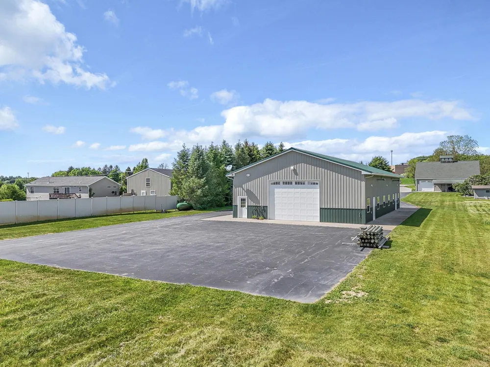 6801 Secor Road Long Lake Township, MI 49685