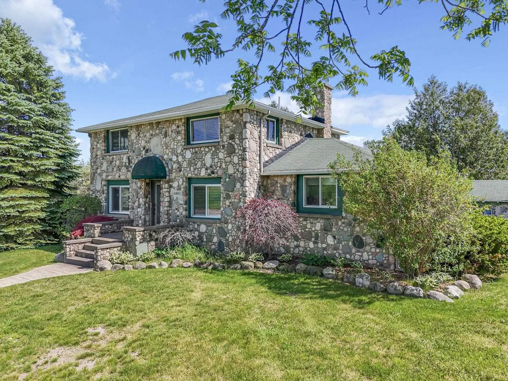 6801 Secor Road Long Lake Township, MI 49685
