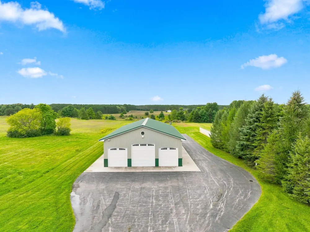 6801 Secor Road Long Lake Township, MI 49685