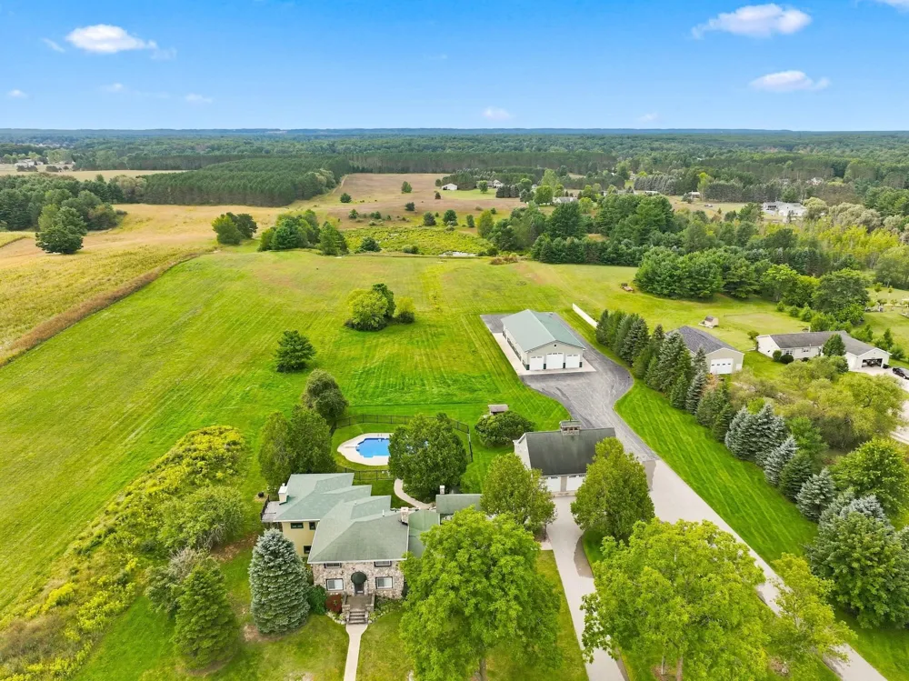 6801 Secor Road Long Lake Township, MI 49685