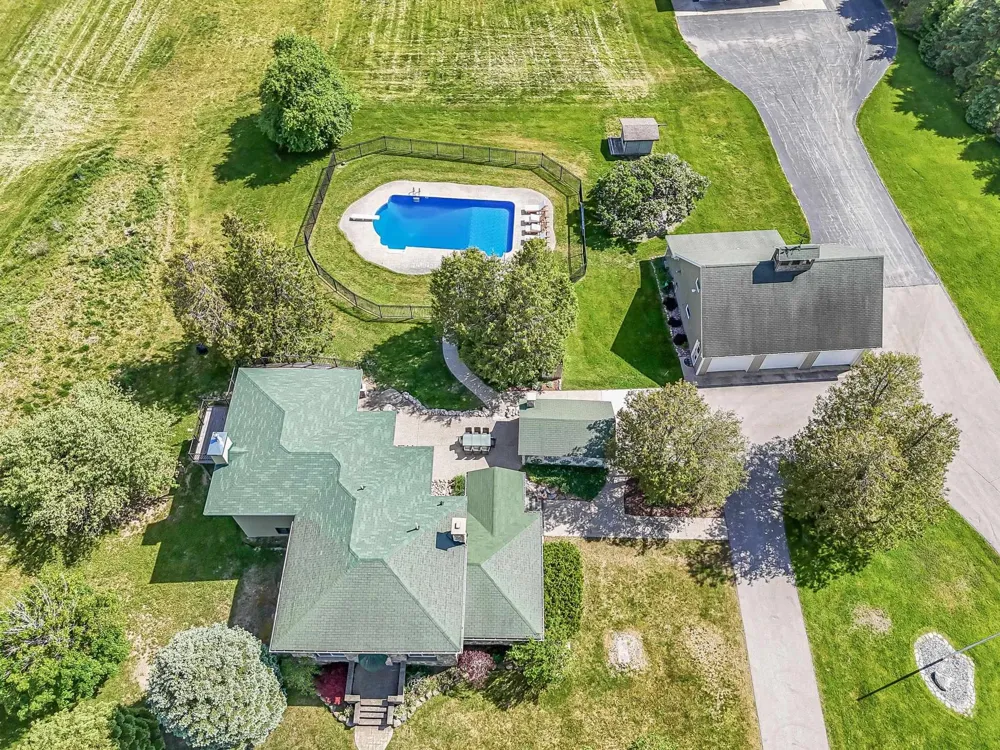 6801 Secor Road Long Lake Township, MI 49685