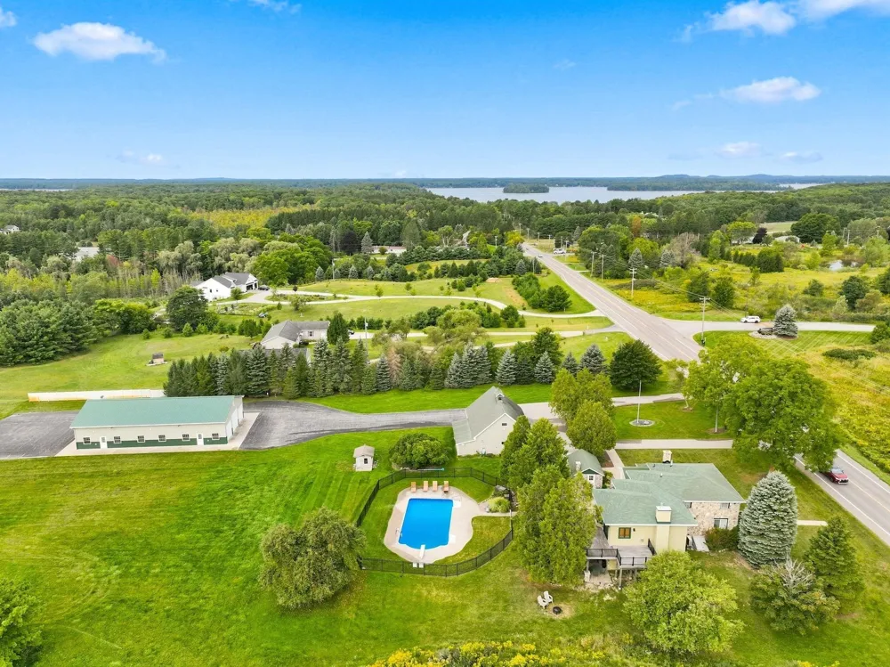6801 Secor Road Long Lake Township, MI 49685
