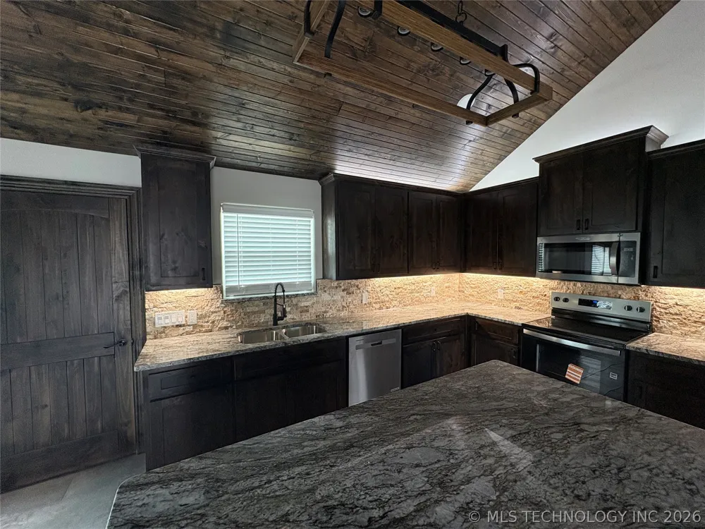 11913 Sandy Acres Trail Kingston, OK 73439