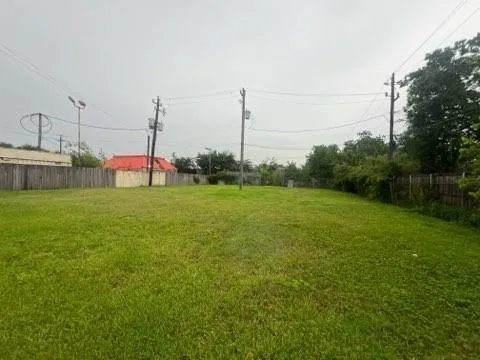 215 Fresa Road Pasadena, TX 77502