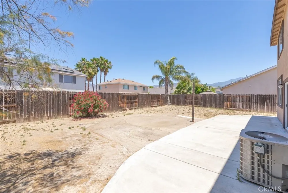 24861 Loire Court Hemet, CA 92544