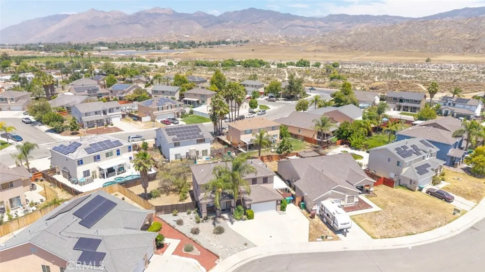 24861 Loire Court Hemet, CA 92544