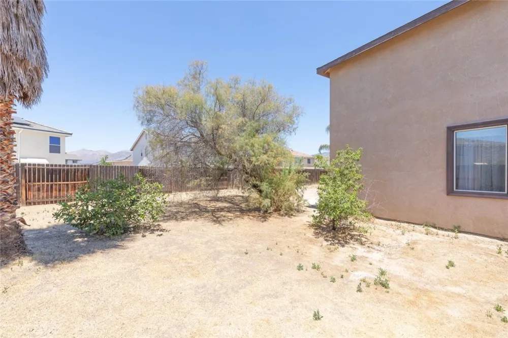 24861 Loire Court Hemet, CA 92544