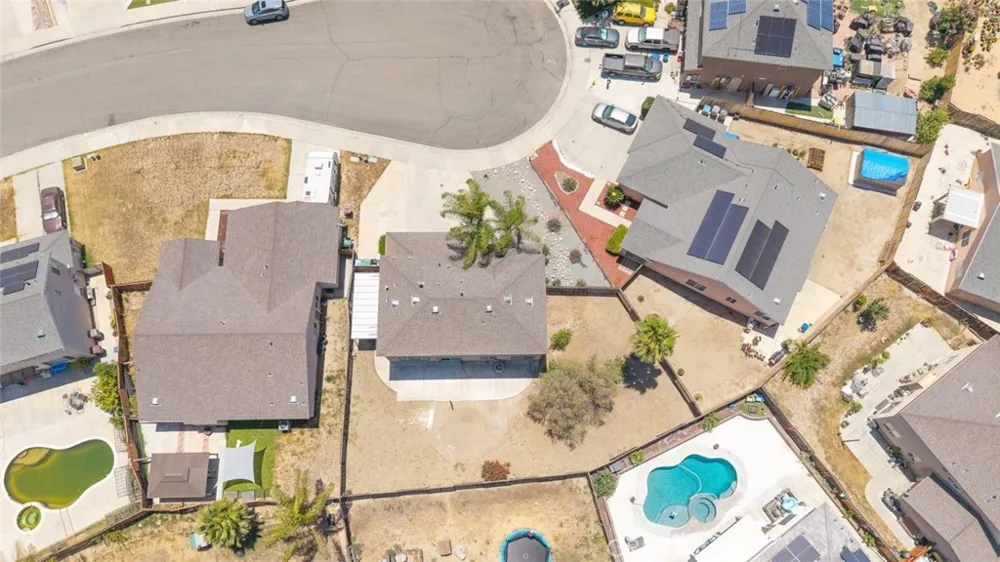 24861 Loire Court Hemet, CA 92544