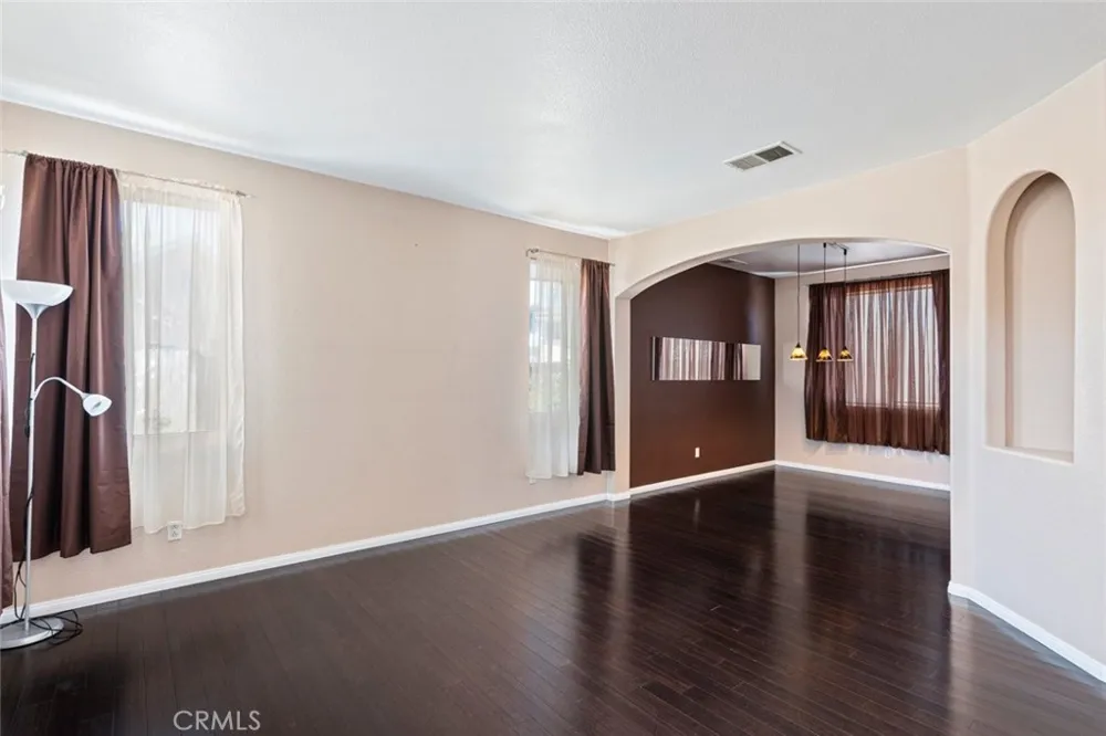24861 Loire Court Hemet, CA 92544