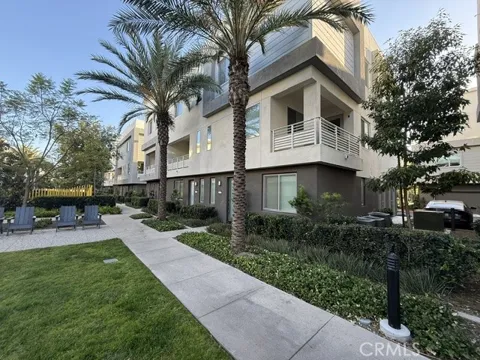1868 S Westside Drive #28