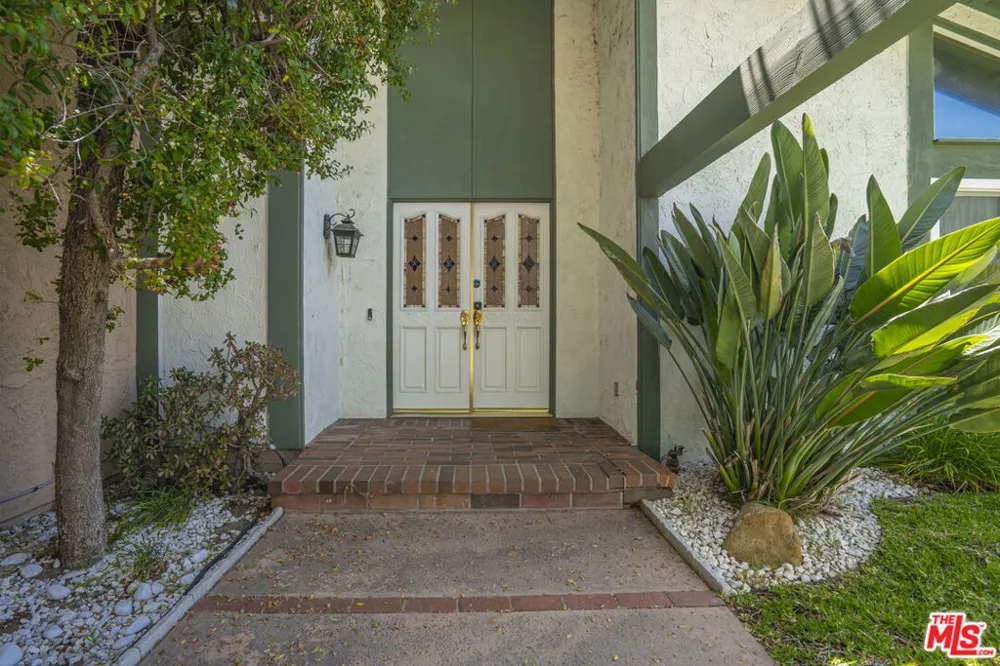 7618 Maynard Avenue West Hills, CA 91304