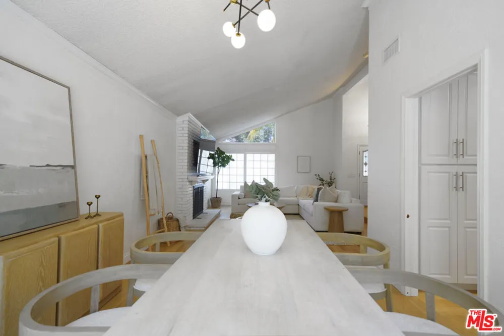 7618 Maynard Avenue West Hills, CA 91304