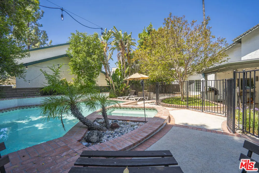 7618 Maynard Avenue West Hills, CA 91304