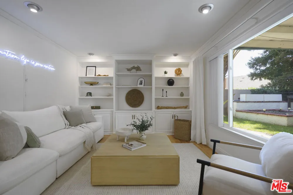 7618 Maynard Avenue West Hills, CA 91304
