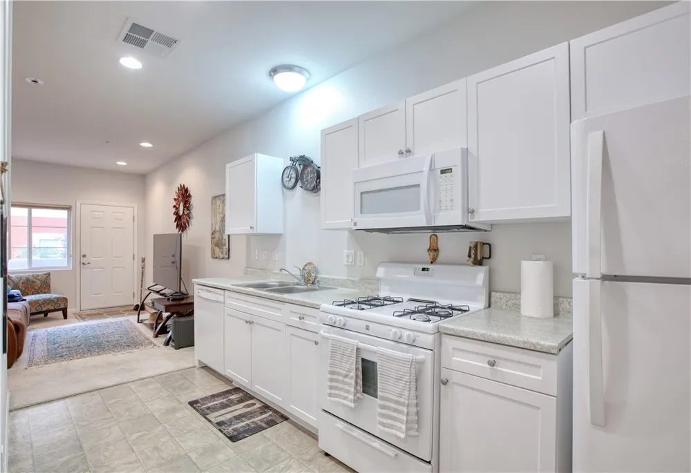 864 Lawrence San Luis Obispo, CA 93401