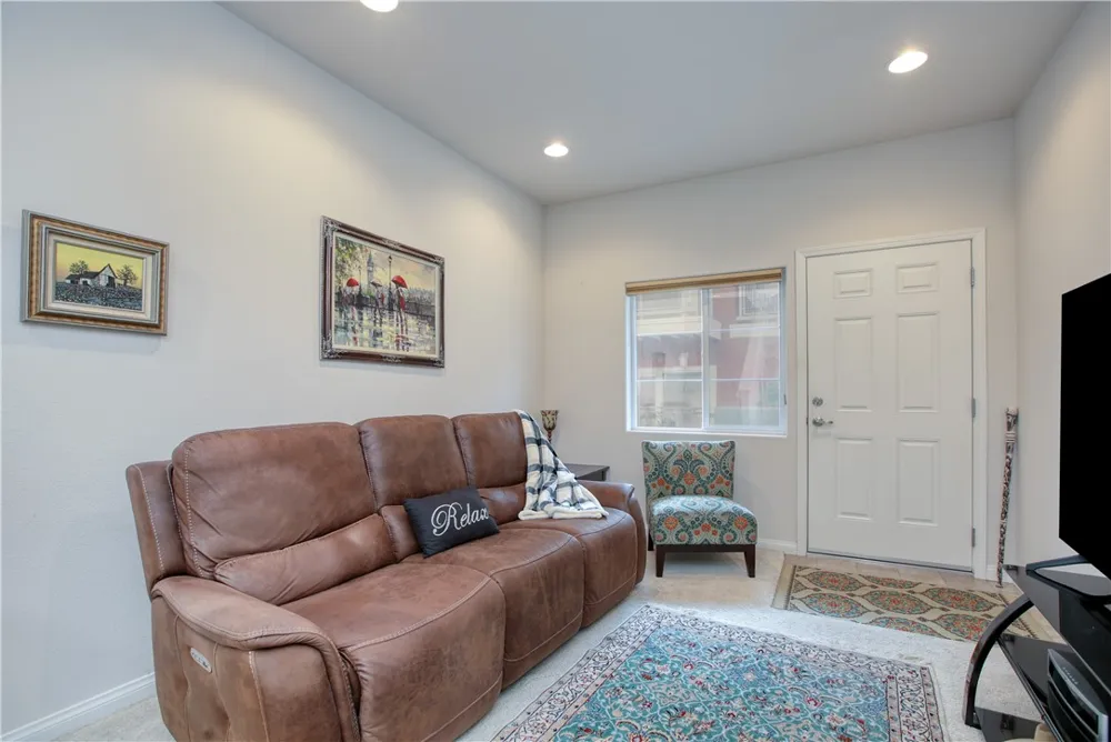 864 Lawrence San Luis Obispo, CA 93401