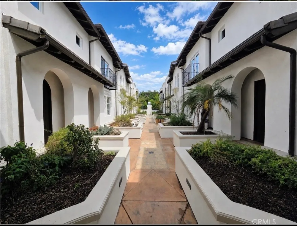 650 S Lake Ave Pasadena, CA 91106