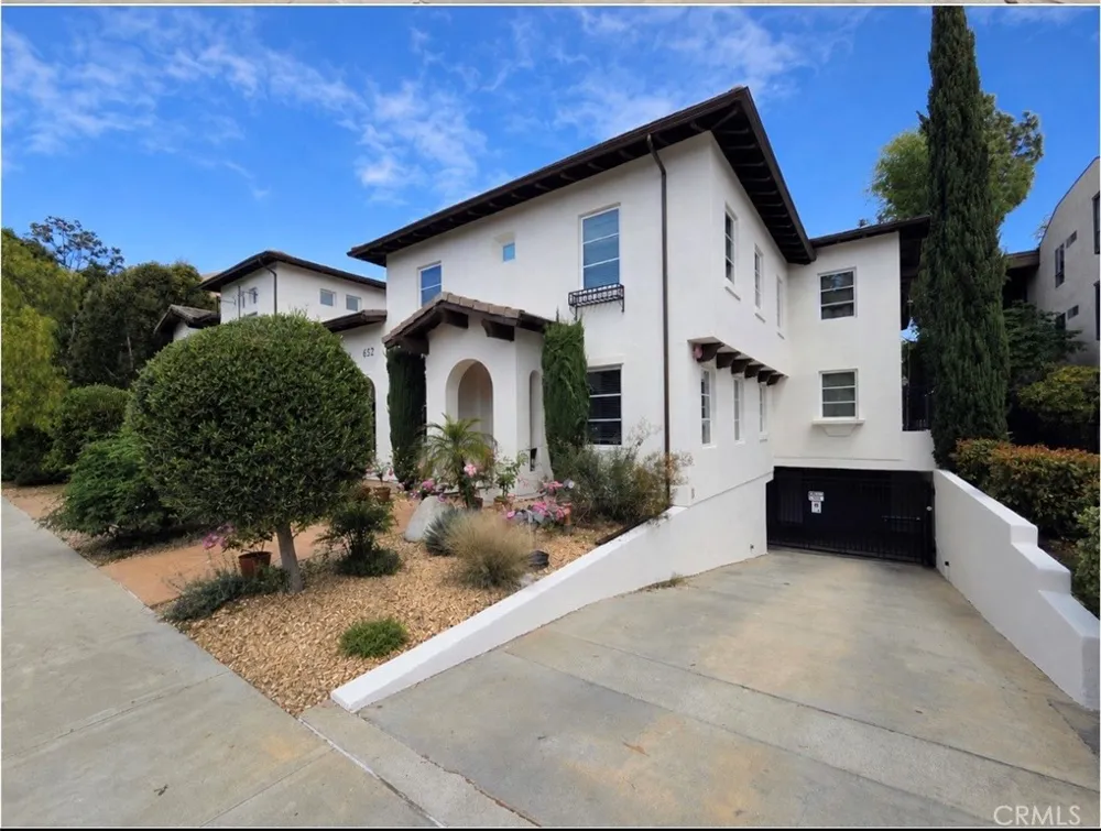 650 S Lake Ave Pasadena, CA 91106