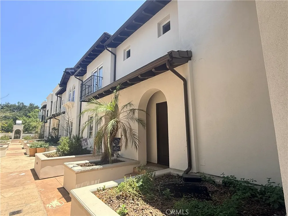 650 S Lake Ave Pasadena, CA 91106
