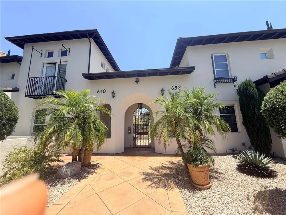 650 S Lake Ave Pasadena, CA 91106