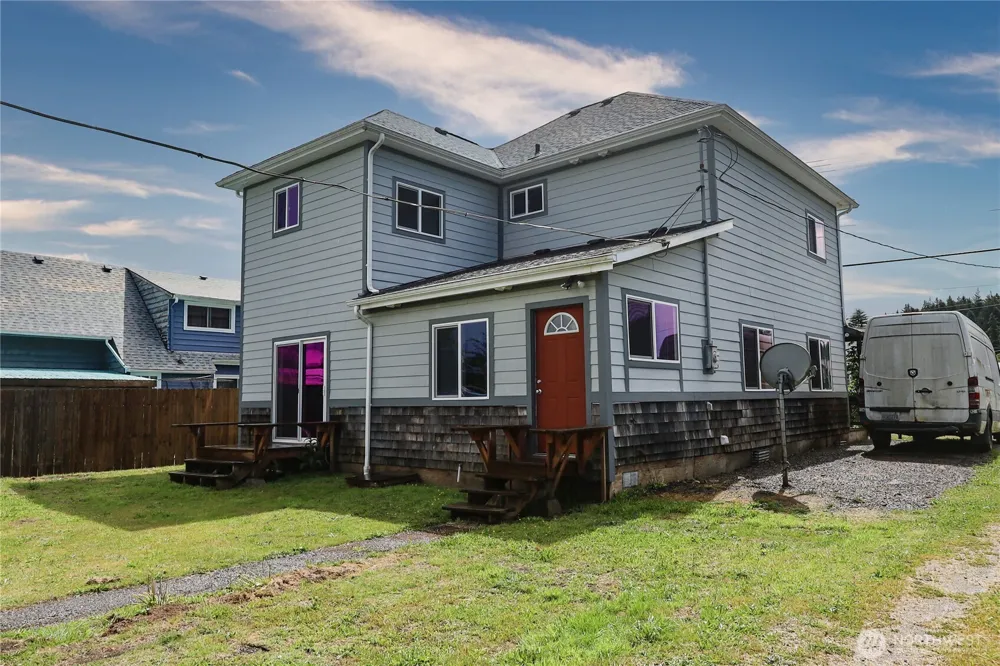 408 F STREET Cosmopolis, WA 98537