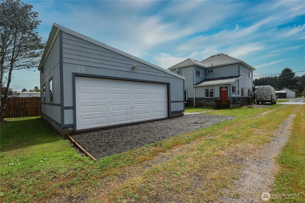 408 F STREET Cosmopolis, WA 98537