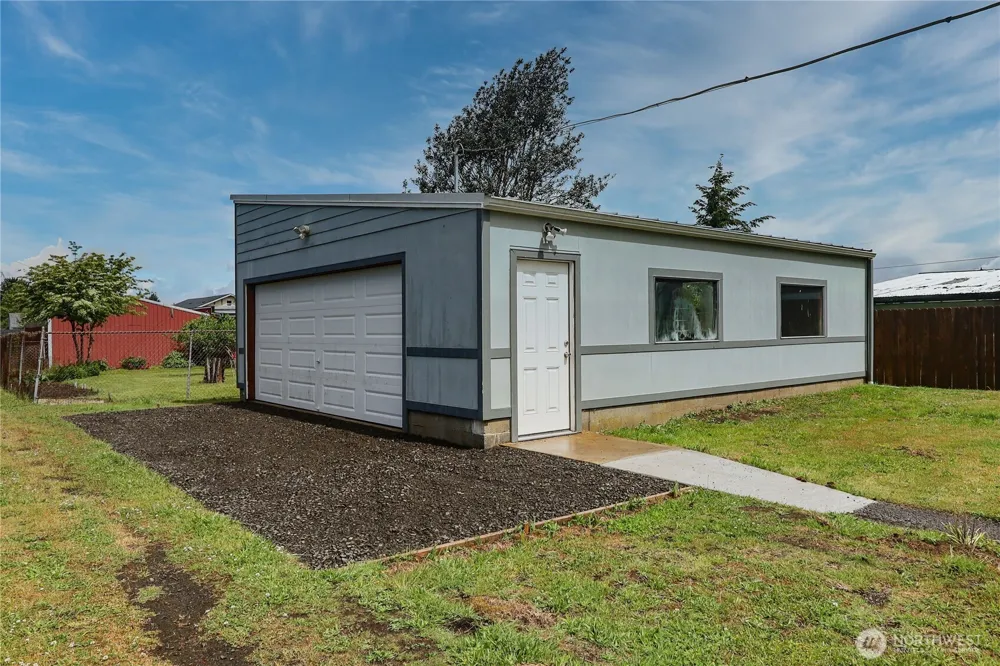 408 F STREET Cosmopolis, WA 98537