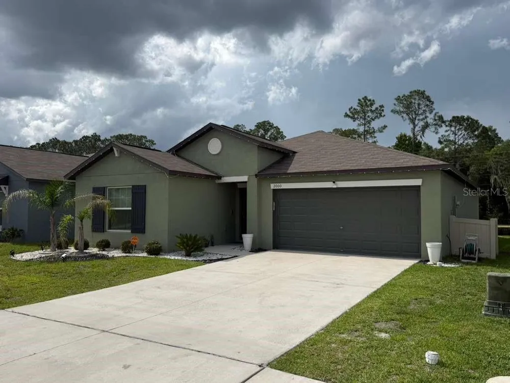 2000 RED LOOP Lakeland, FL 33801